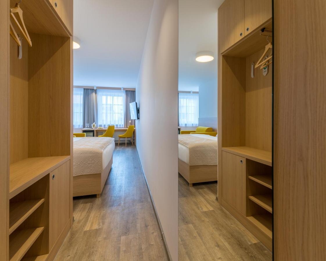 Wellness Hotel Iris Pavlov Eksteriør billede
