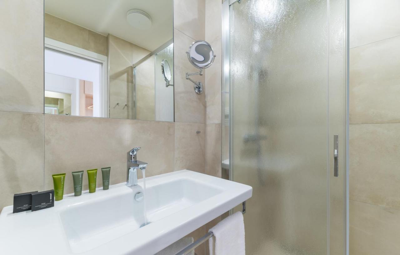 Wellness Hotel Iris Pavlov Eksteriør billede
