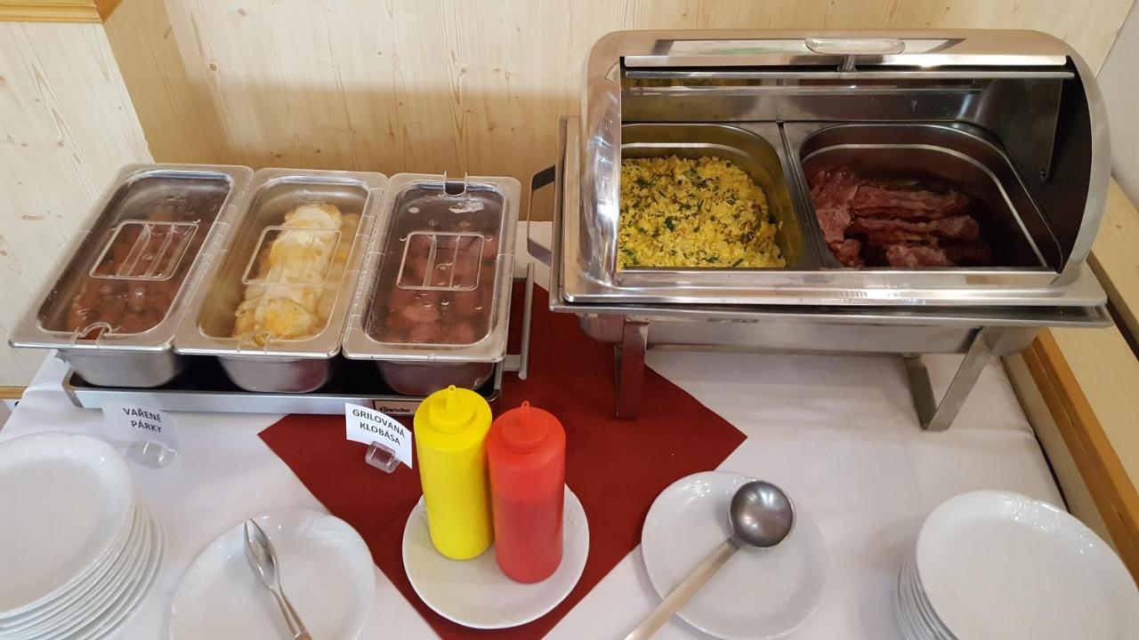 Wellness Hotel Iris Pavlov Eksteriør billede